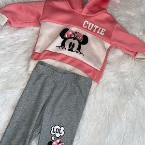 Three piece babygirl Minnie Mouse outfit.